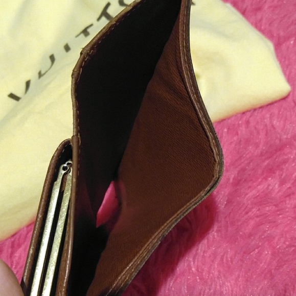 Louis Vuitton Viennois Bifold Wallet - Picture 4 of 8
